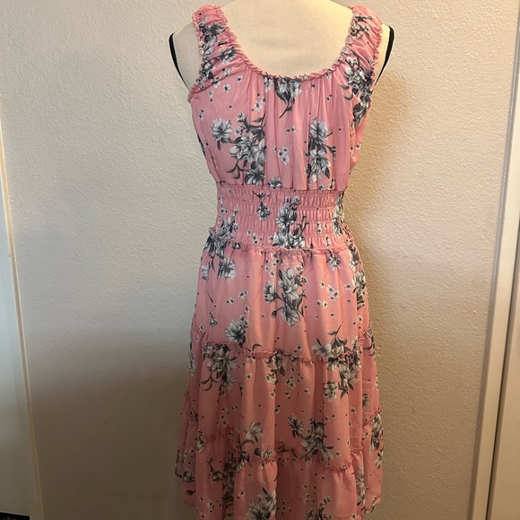 Pink Spring/Summer Dress - Picture 2 of 3